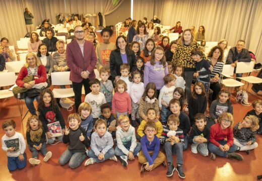 O Concello premia a 42 pequenas e pequenos polos seus traballos a prol do uso do galego tras a primeira edición do certame ‘Cartas de verán’